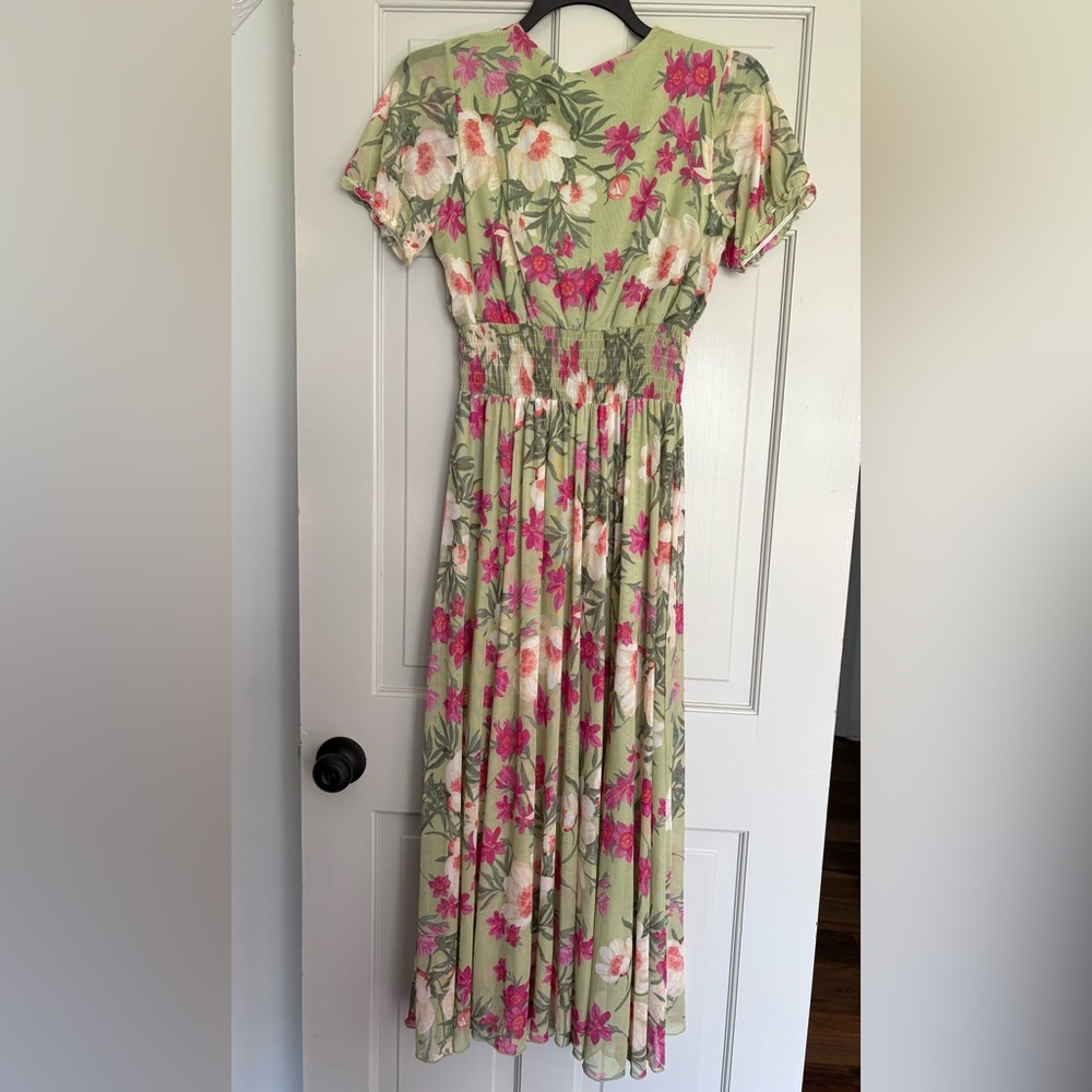 Kate and Lily Size 8 Floral Maxi Smocked Waist Dress in Green and Pink - Picture 2 of 7